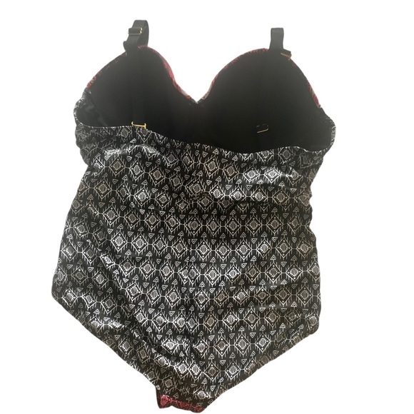 Swimsuits for All Mastermind Baroque Paisley Mirrored Underwire Swimsuit size 22 - Picture 6 of 7